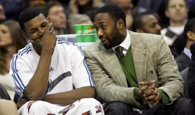 迫中卫与门 迫中卫与门